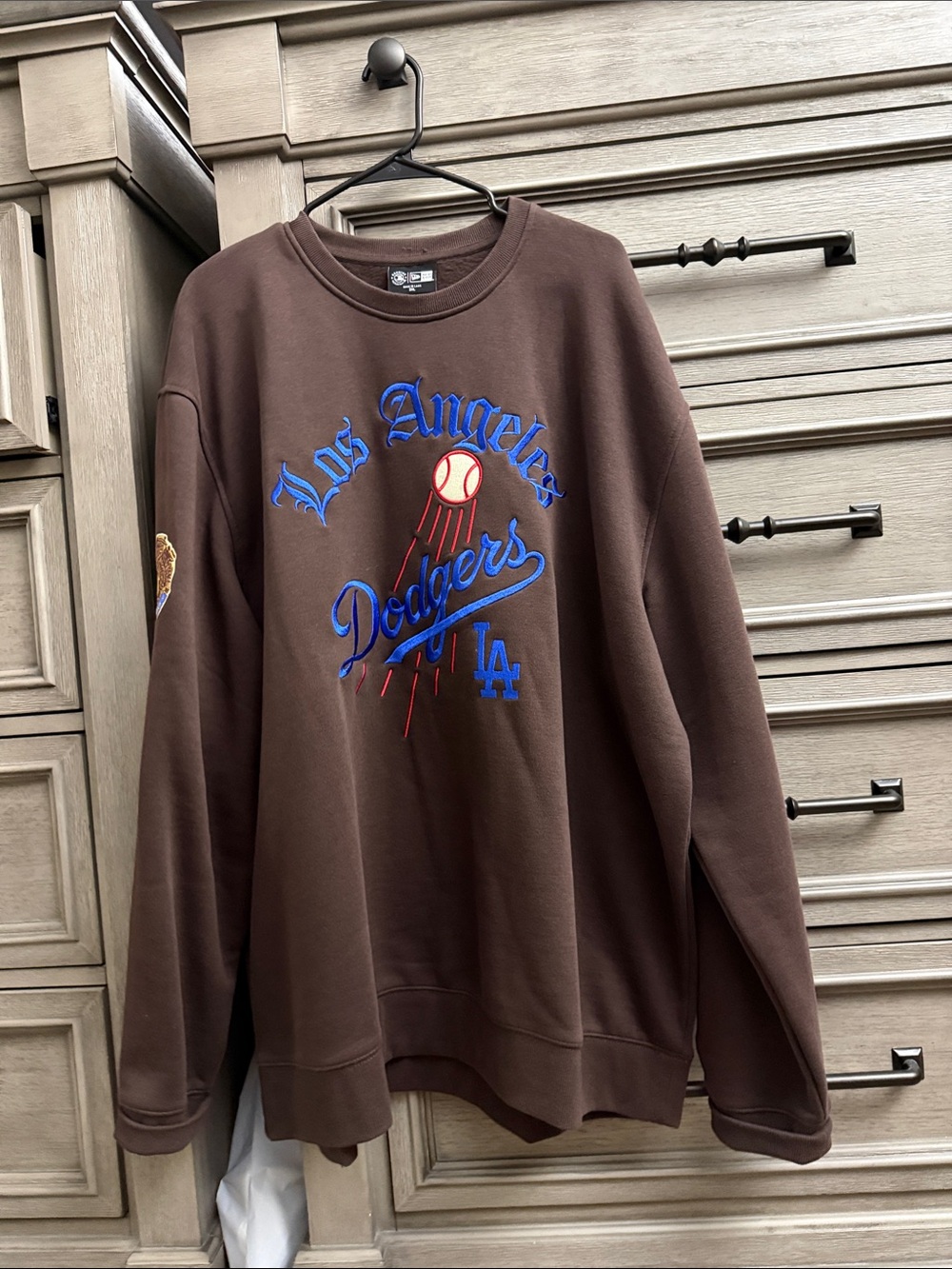 Los Angeles Dodgers Brown Graphic Crewneck Sweatshirt